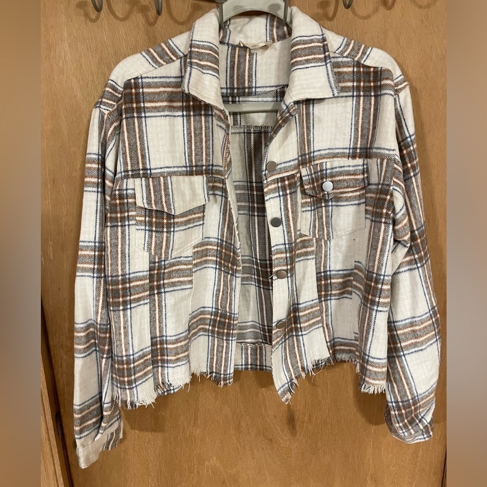 ALTARD STATE-100 % cotton,cropped with fringe bottom plaid shacked